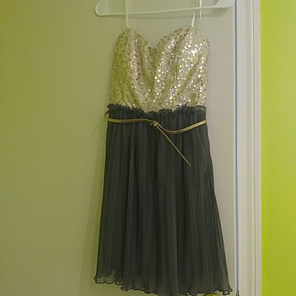Delias dress NWOT size 7